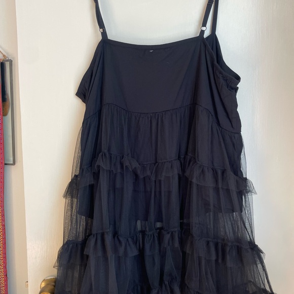 Torrid Challis And Mesh Tiered Sleeveless Top - Picture 6 of 6